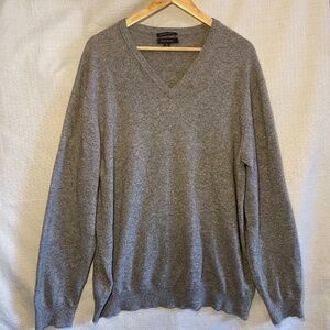 Cashmere Gray V-Neck Men's Sweater